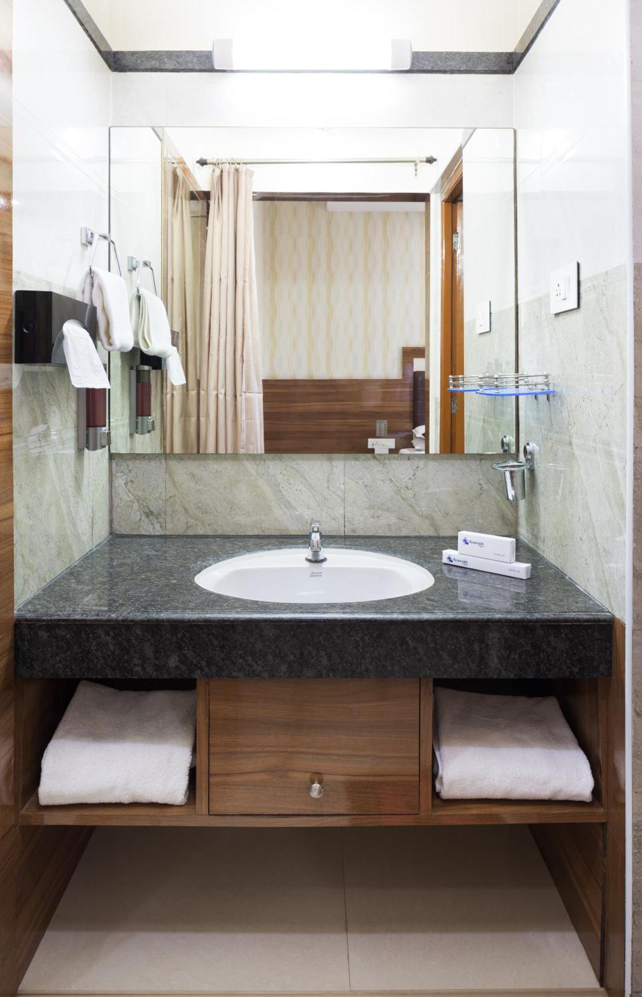 Ananyas Nest Hotel Coimbatore Exterior photo