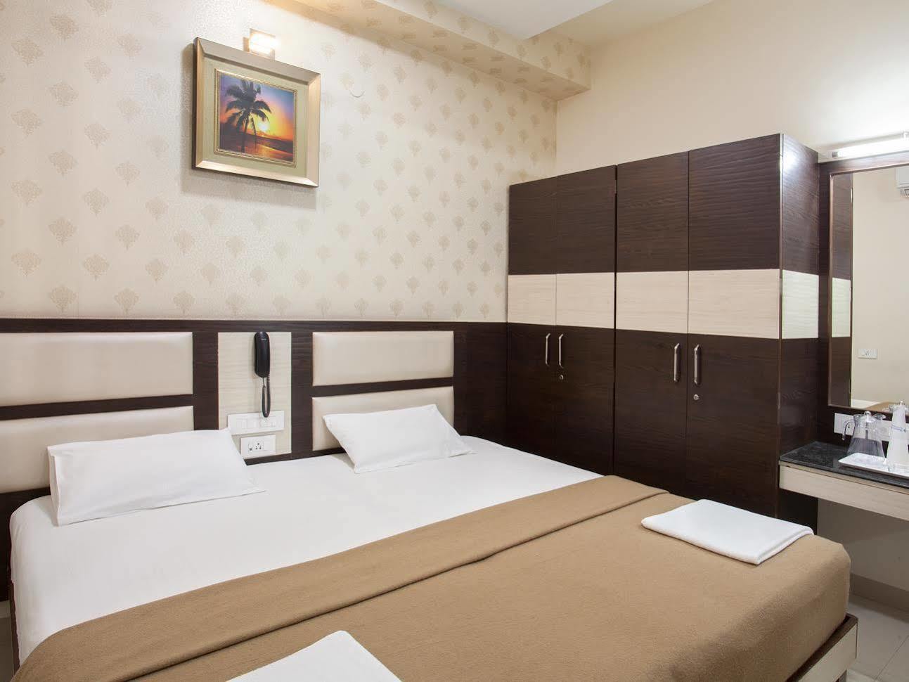 Ananyas Nest Hotel Coimbatore Exterior photo